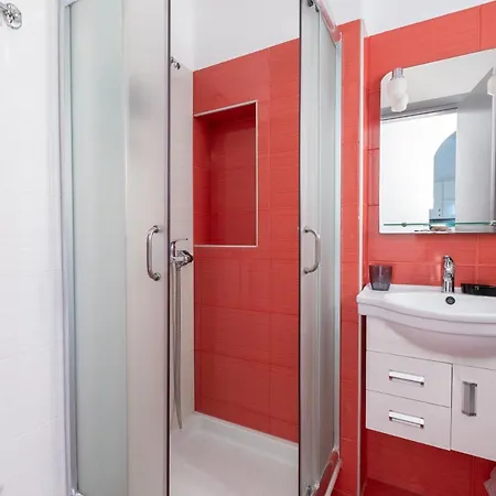 Adelphi ペリッサ