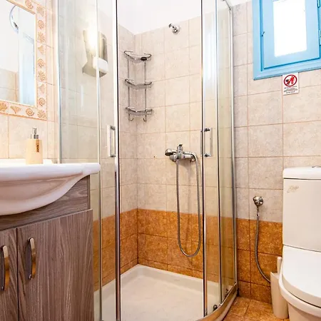 Adelphi Lejlighed Perissa (Santorini)