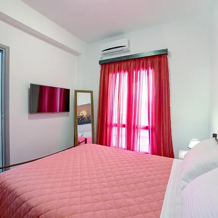 Adelphi Apartment *