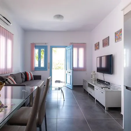 Adelphi * Perissa (Santorini)