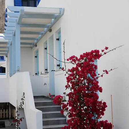Adelphi Períssa