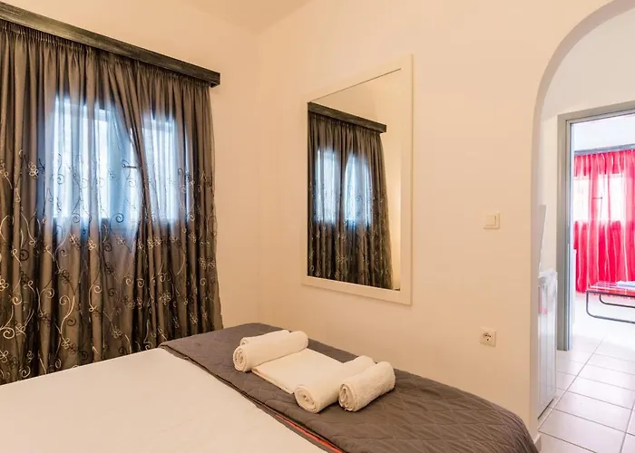 Adelphi Lägenhet Perissa (Santorini)