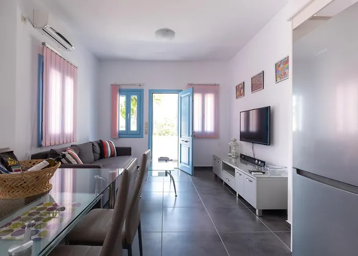 Adelphi * Perissa (Santorini)