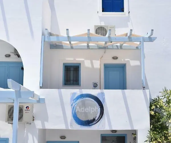 Adelphi * Perissa (Santorini)